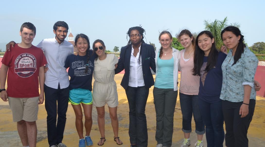Students on the Projects Abroad Public Health Internship for teenagers in Jamaica explore the area under supervision of local staff. As part of the Public Health placement for teenagers in Jamaica, high school students explore over weekends with staff and new friends from around the world.